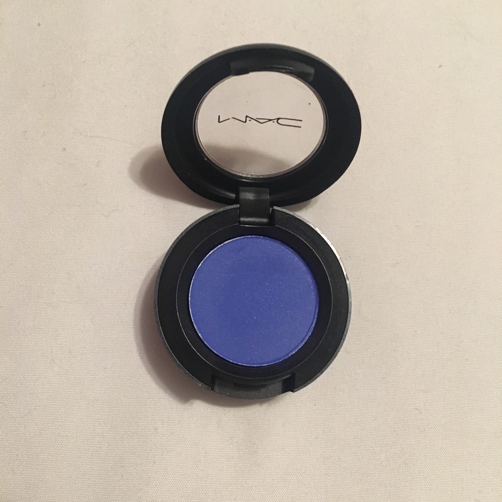 Authentic MAC Atlantic Blue eyeshadow